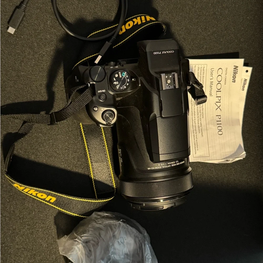 Nikon COOLPIX P1100 with camera bag -memory card not included